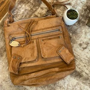 Juicy Couture 100% lamb leather shoulder bag